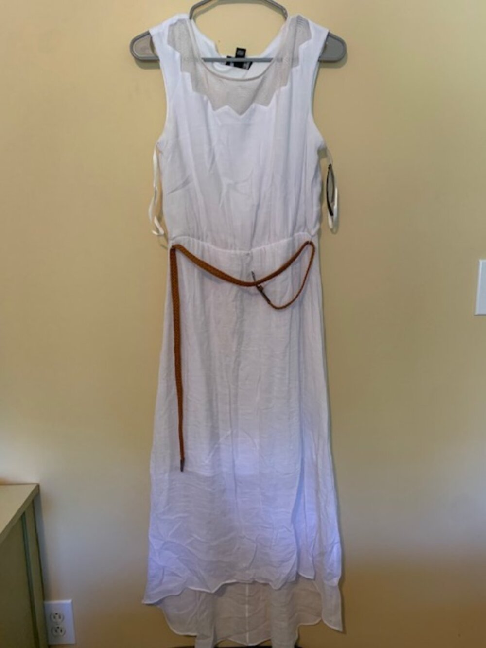 AB Studio white summer dress, leather belt . size med. New with tags